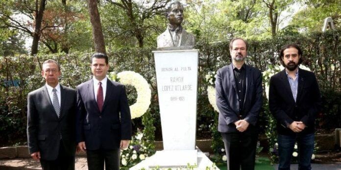 Rotonda de las personas ilustres del Panteón Civil de Dolores Rotonda de las personas ilustres del Panteón Civil de Dolores