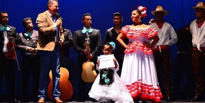 Danza y música en el arranque del programa Danza y música en el arranque del programa