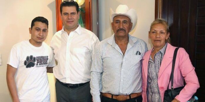 Jobany Torres y familiares se reunieron con Miguel Alonso Jobany Torres y familiares se reunieron con Miguel Alonso