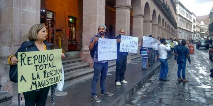 Se manifiestan en Portal de Rosales Se manifiestan en Portal de Rosales