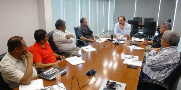 Reunión de autoridades con empresa cervecera