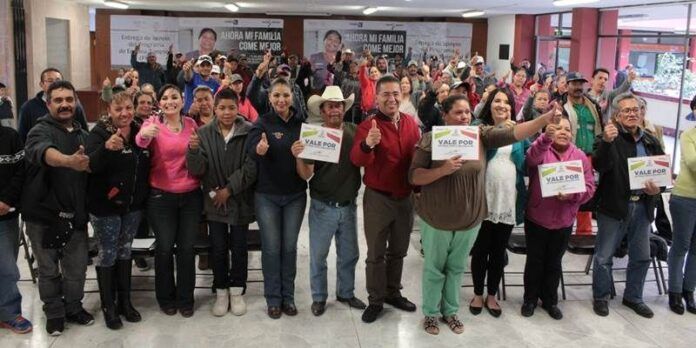 Beneficiarios con autoridades Beneficiarios con autoridades