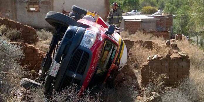 Acuden bomberos del estado Acuden bomberos del estado