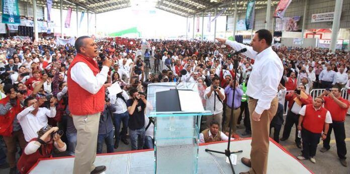 Rinde Tello protesta como candidato