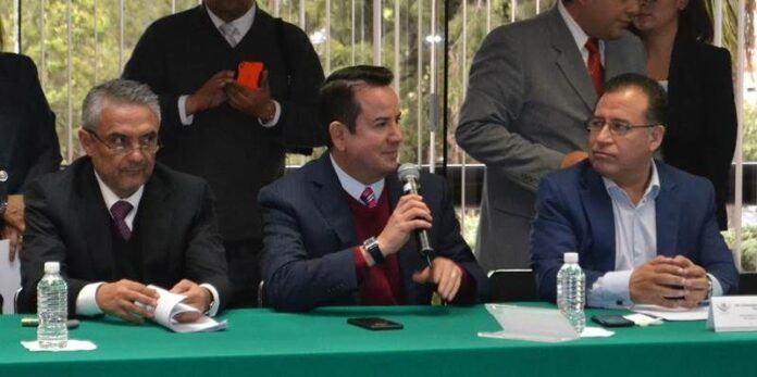 Reunión de legisladores con INE