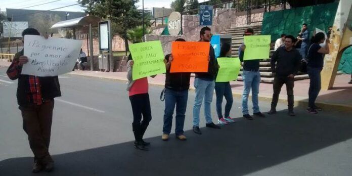 Maestros toman vialidad Maestros toman vialidad