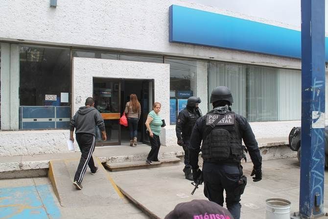 asalto-banamex-1.jpg