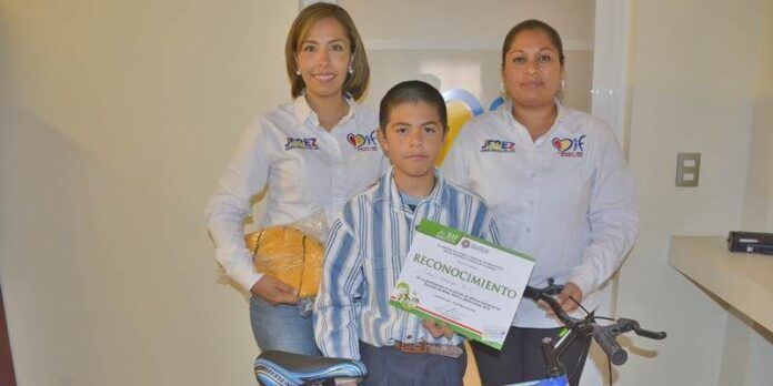Participa en concurso estatal Participa en concurso estatal
