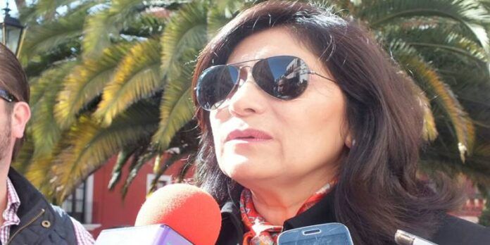 Leticia Soto Acosta. Leticia Soto Acosta.