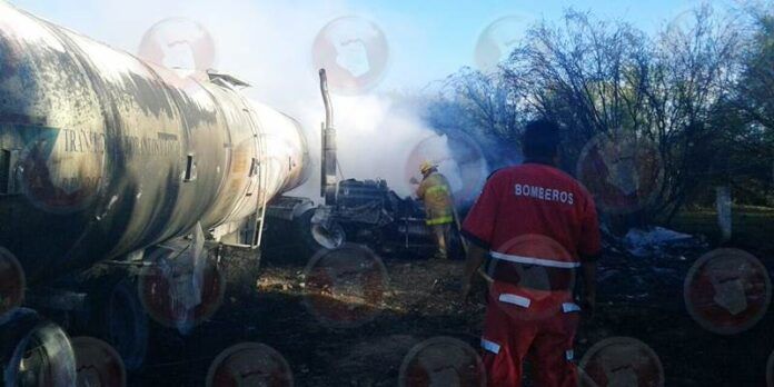 Acuden corporaciones de emergencia