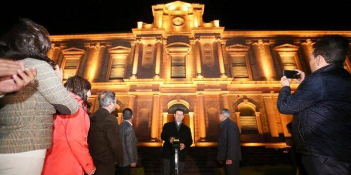 Miguel Alonso realizó el encendido de luces. Miguel Alonso realizó el encendido de luces.