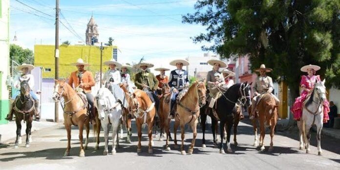 Jjinetes en la Feria de Primavera Jjinetes en la Feria de Primavera