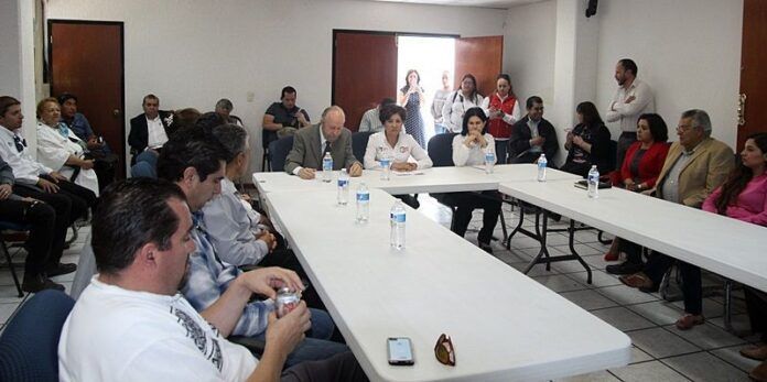 Reunión con representantes de colegios de profesionistas Reunión con representantes de colegios de profesionistas