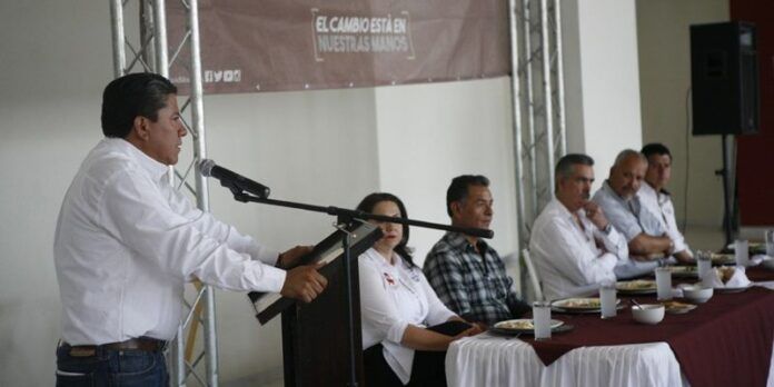 David Monreal con empresarios David Monreal con empresarios