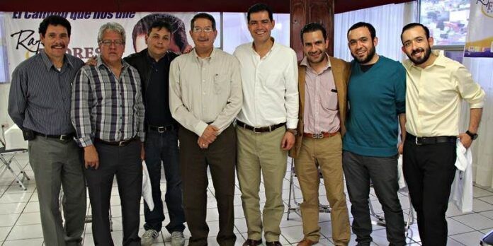 Candidato se reúne con doctores