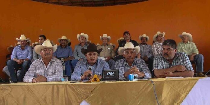 Integrantes de la Unión Ganadera Regional de Zacatecas Integrantes de la Unión Ganadera Regional de Zacatecas