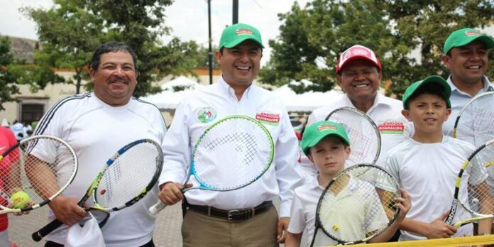 Enrique Guadalupe Flores. Enrique Guadalupe Flores.