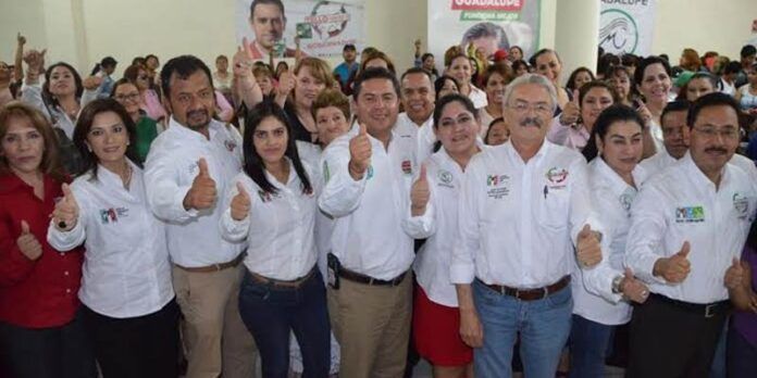 Diva Gastélum y candidatos en reunión con mujeres guadalupenses Diva Gastélum y candidatos en reunión con mujeres guadalupenses