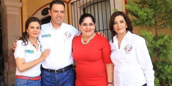 Alejandro Tello se reunió con mujeres priístas Alejandro Tello se reunió con mujeres priístas