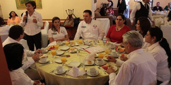 Judit Guerrero en reunión con integrantes del Onmpri. Judit Guerrero en reunión con integrantes del Onmpri.