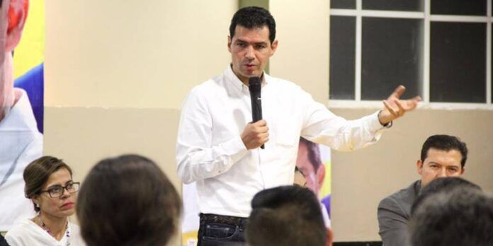 Rafael Flores Mendoza.
