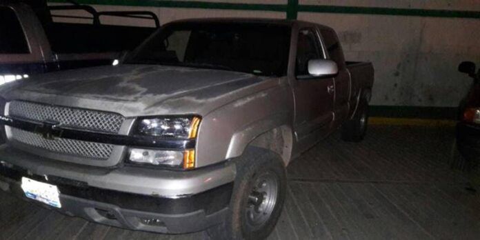 La camioneta tenía reporte de robo en Jalisco.
