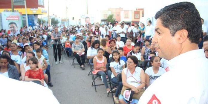 Candidato visita colonias guadalupenses Candidato visita colonias guadalupenses