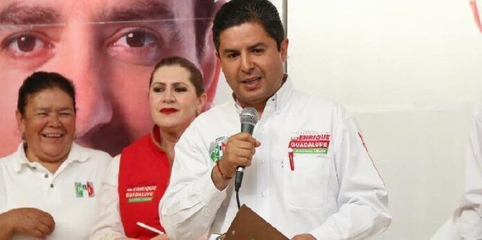 Enrique Flores en campaña Enrique Flores en campaña