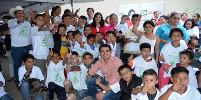 Isadora pide voto de confianza para jóvenes. Isadora pide voto de confianza para jóvenes.
