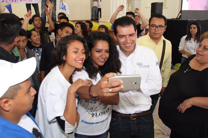 rafa-flores-jovenes-2.jpeg