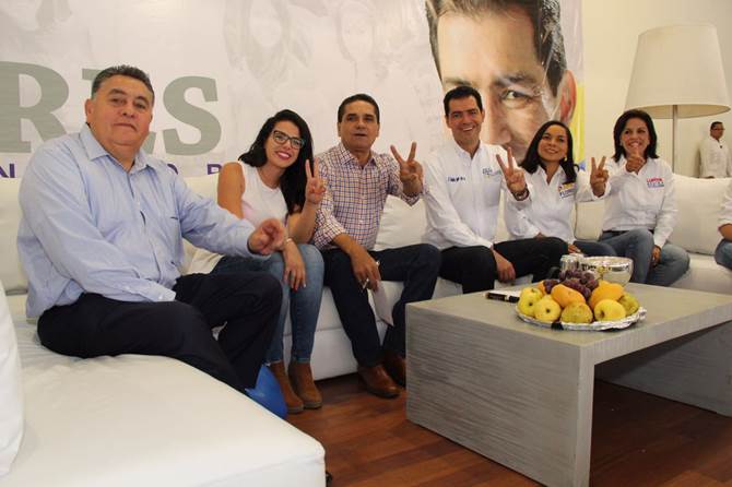 rafa-flores-jovenes-3.jpeg