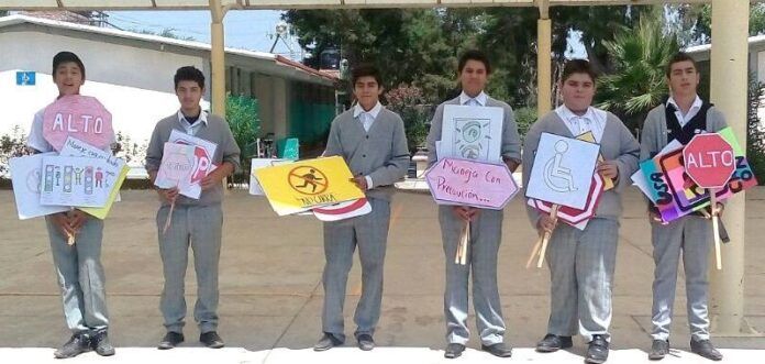 Jóvenes saldrán a las calles con cartelones Jóvenes saldrán a las calles con cartelones