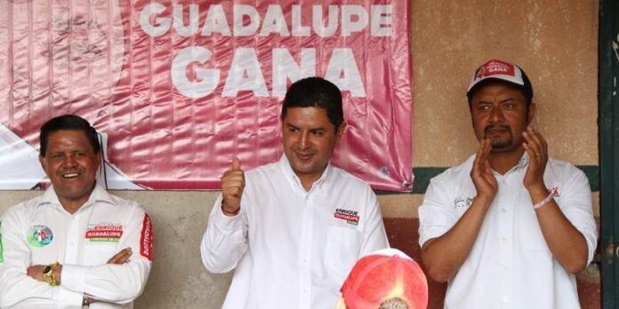 Candidato presenta propuestas