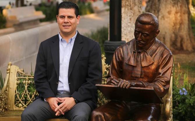 alonso-julio-ruelas.jpg
