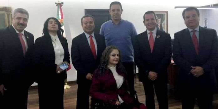 Gobernador y legisladores federales Gobernador y legisladores federales