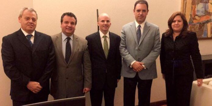 Funcionarios se reunieron en la ciudad de México Funcionarios se reunieron en la ciudad de México