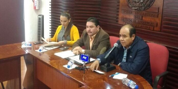 Lupita Flores, Gustavo Uribe y Le Roy Barragán Lupita Flores, Gustavo Uribe y Le Roy Barragán