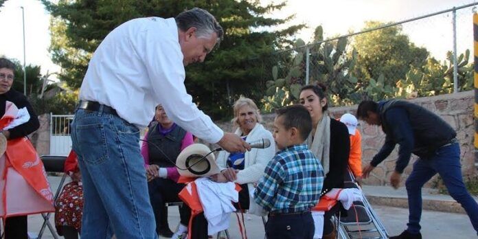 El candidato visitó zonas rurales El candidato visitó zonas rurales