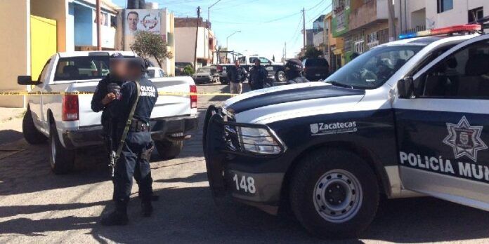 Acudieron policías y militares Acudieron policías y militares