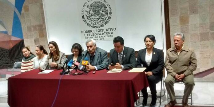 Legisladores de oposición Legisladores de oposición