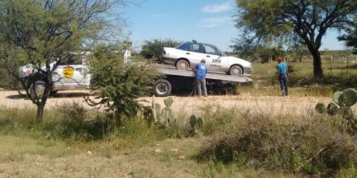 Recuperaron el vehículo en un camino de terracería Recuperaron el vehículo en un camino de terracería