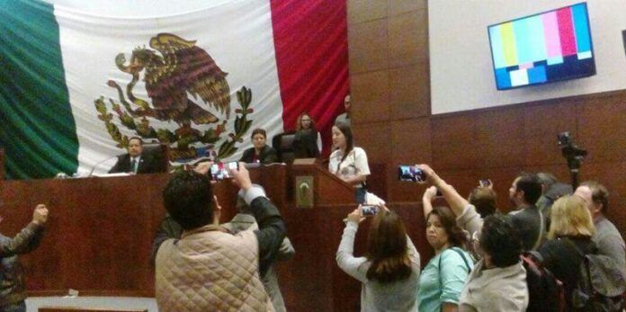 Toma Tribuna