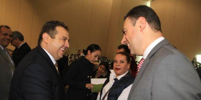 Antonio Guzmán y Alejandro Tello Antonio Guzmán y Alejandro Tello