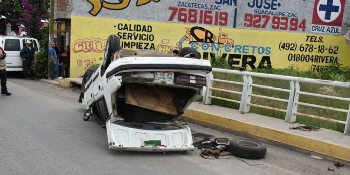 Policías buscan a tripulantes Policías buscan a tripulantes
