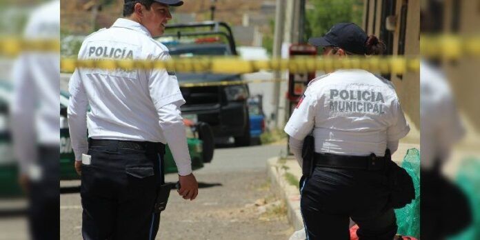 Policías municipales acordonaron el área
