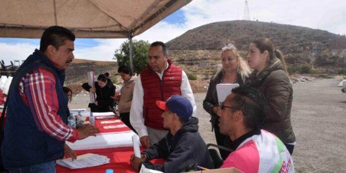 Ofertan más de 100 vacantes Ofertan más de 100 vacantes