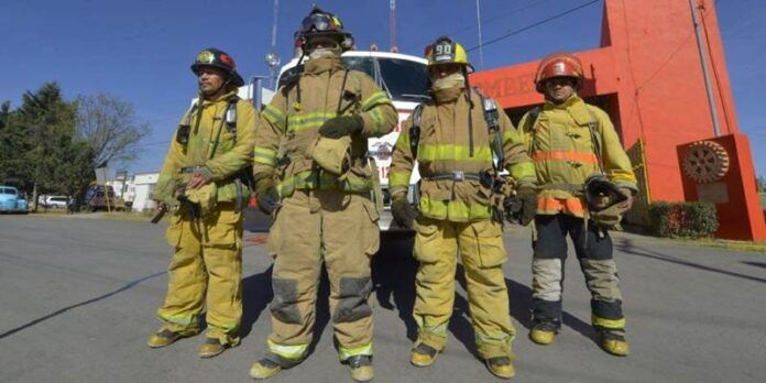 Bomberos atentos a reportes Bomberos atentos a reportes