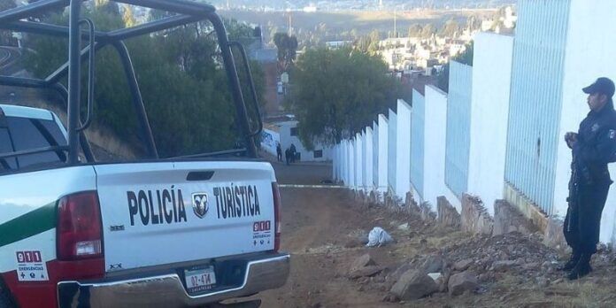 Policías municipales acordonaron el área Policías municipales acordonaron el área