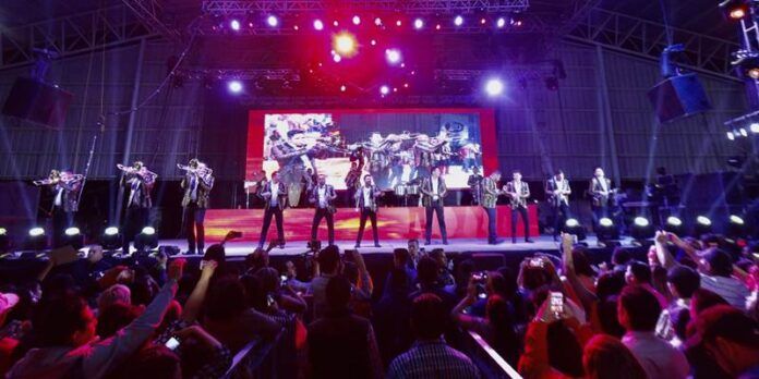 Euforia grupera en Fenafllo Euforia grupera en Fenafllo