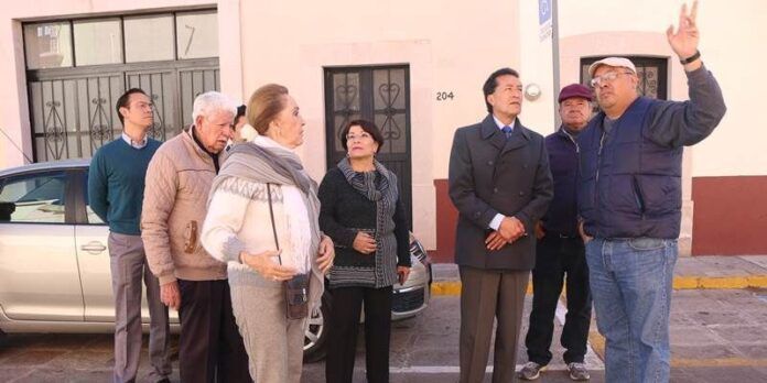 Varios vecinos son adultos mayores con discapacidad Varios vecinos son adultos mayores con discapacidad